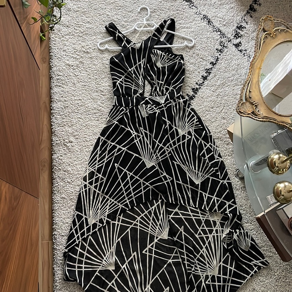 High-low lightweight black and beige flowy dress - Lush Brand - sz S